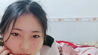 欧美日韩人妻激情-第一次与男友以外的男人在行使中车震!